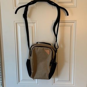Pacsafe Vibe Crossbody Bag